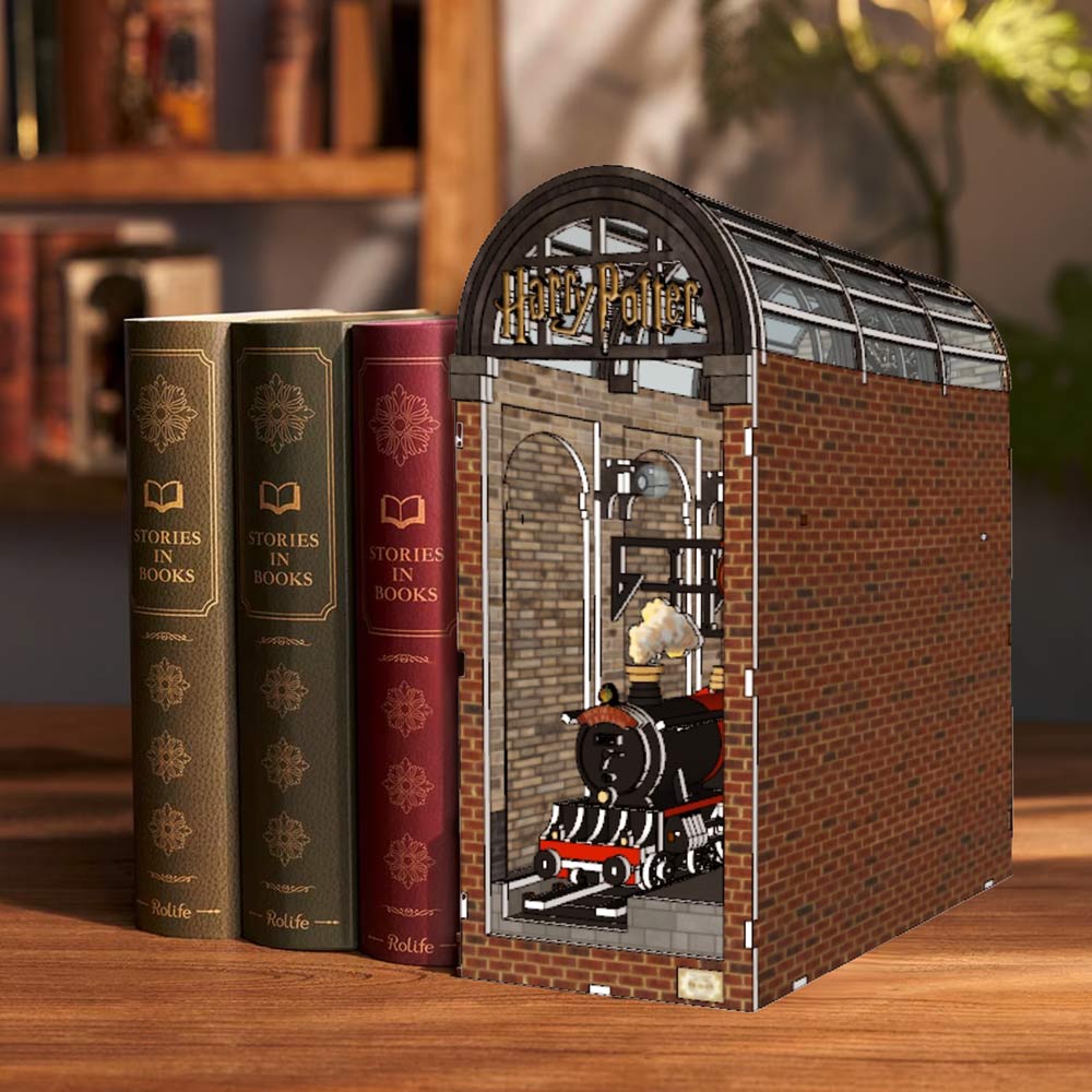 Book Nook Kits 344 Pieces | 10" x 4.3" x 7.1" Platform 9¾: Hogwarts Express Station - DIY Book Nook Kit