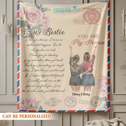 A Sweet Hug In A Blanket For Your Favorite Person - Personalized Besties Friendship Custom Blanket